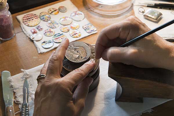 Herms montres Anita Porchet, atelier d'Žmail